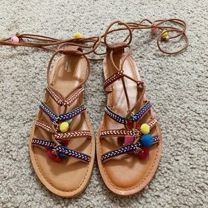 Mossimo strappy sandals 💓